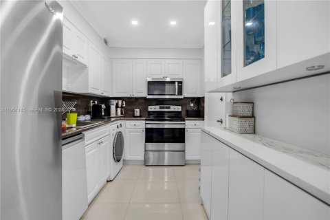 Copropriété à vendre à Hollywood, Floride: 1 chambre, 77.57 m2 № 2008088 - photo 10