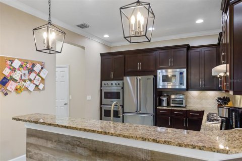 House in Riverview, Florida 4 bedrooms, 277.96 sq.m. № 2396685 - photo 8