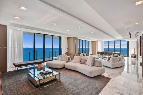 Condominio en venta en Sunny Isles Beach, Florida, 4 dormitorios, 463.77 m2 № 1975952 - foto 5