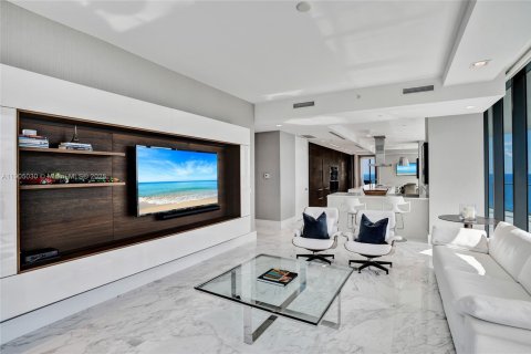 Condominio en venta en Sunny Isles Beach, Florida, 4 dormitorios, 463.77 m2 № 1975952 - foto 19