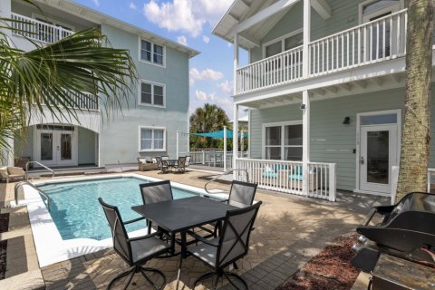 House in Panama City Beach, Florida 8 bedrooms, 358.97 sq.m. № 560944 - photo 1