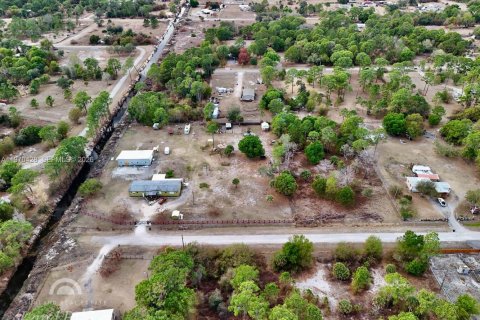 Купить земельный участок в Клуистон, Флорида № 2031093 - фото 7