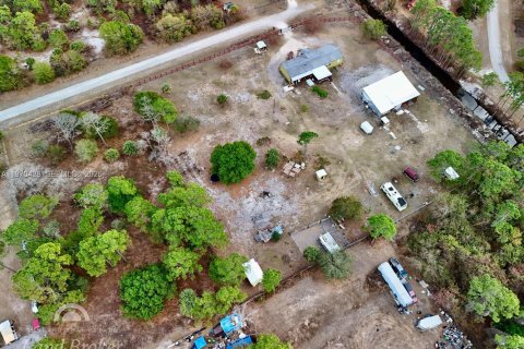Купить земельный участок в Клуистон, Флорида № 2031093 - фото 4