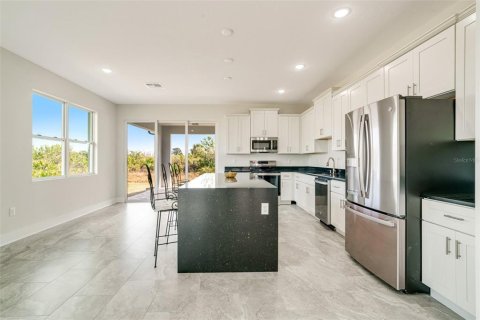 House in Rotonda, Florida 3 bedrooms, 175.96 sq.m. № 2209026 - photo 17