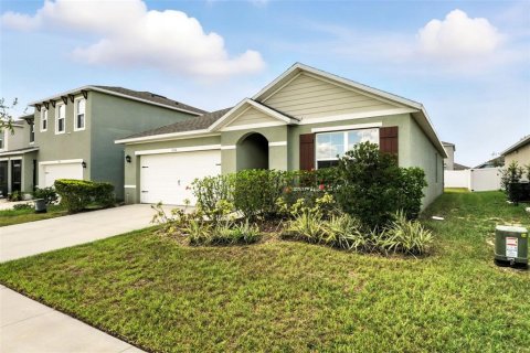 House in Haines City, Florida 3 bedrooms, 160.26 sq.m. № 1870757 - photo 3