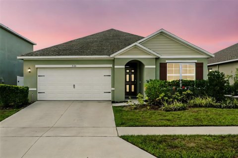 House in Haines City, Florida 3 bedrooms, 160.26 sq.m. № 1870757 - photo 1