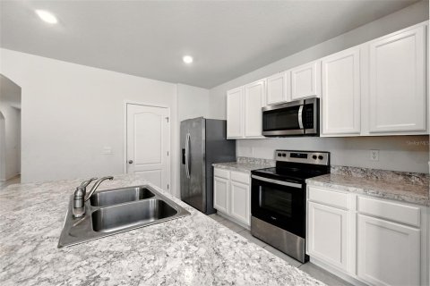 House in Haines City, Florida 3 bedrooms, 160.26 sq.m. № 1870757 - photo 16
