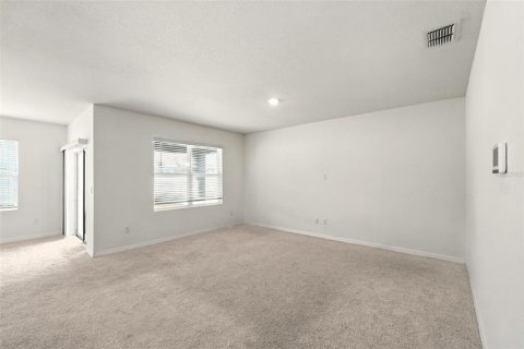 House in Haines City, Florida 3 bedrooms, 160.26 sq.m. № 1870757 - photo 6