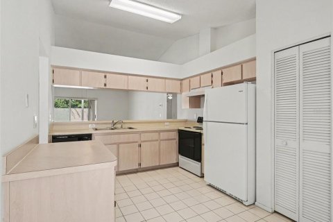 Купить виллу или дом в Ривервью, Флорида 3 комнаты, 127.83м2, № 2396623 - фото 12