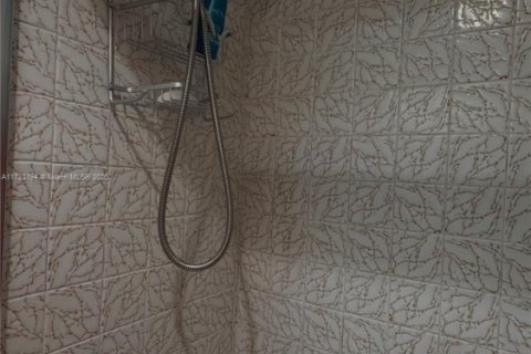 Copropriété à vendre à Hallandale Beach, Floride: 1 chambre, 62.43 m2 № 1985343 - photo 17