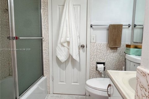 Copropriété à vendre à Hallandale Beach, Floride: 1 chambre, 62.43 m2 № 1985343 - photo 19