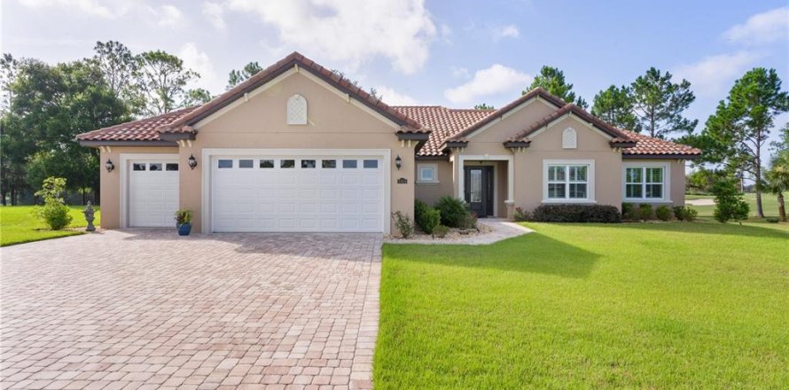 Casa en Dunnellon, Florida 4 dormitorios, 222.22 m2 № 1847974