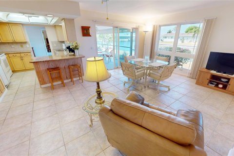 Villa ou maison à vendre à Punta Gorda, Floride: 3 chambres, 188.22 m2 № 1534233 - photo 7