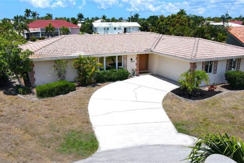 Villa ou maison à vendre à Punta Gorda, Floride: 3 chambres, 188.22 m2 № 1534233 - photo 1