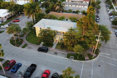 Propiedad comercial en venta en Miami Beach, Florida, 412.39 m2 № 1868750 - foto 3