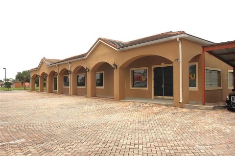 Immobilier commercial à vendre à Orlando, Floride: 371.61 m2 № 1780526 - photo 5