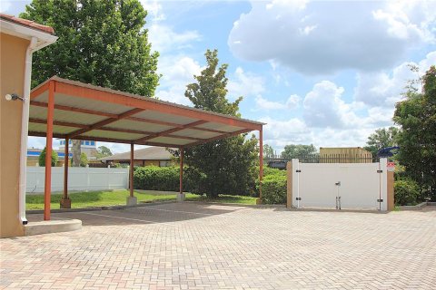 Immobilier commercial à vendre à Orlando, Floride: 371.61 m2 № 1780526 - photo 3
