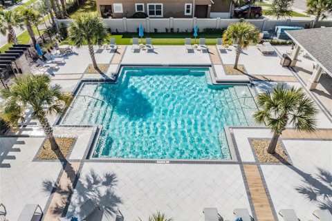 Townhouse in LAKESHORE in Lutz, Florida 2 bedrooms, 182.18 sq.m. № 2412679 - photo 15