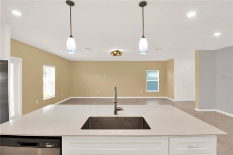 House in Winter Haven, Florida 5 bedrooms, 205.78 sq.m. № 1765330 - photo 13