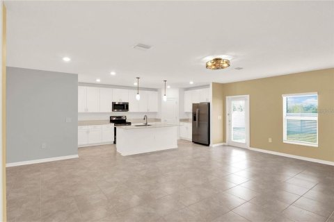 House in Winter Haven, Florida 5 bedrooms, 205.78 sq.m. № 1765330 - photo 5