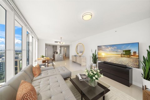 Condominio en venta en Miami, Florida, 3 dormitorios, 139.82 m2 № 2056280 - foto 8