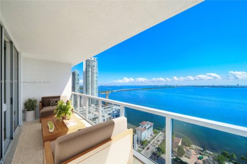 Condominio en Miami, Florida, 3 dormitorios  № 2056280
