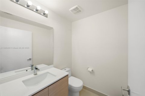 Condominio en venta en Miami, Florida, 3 dormitorios, 139.82 m2 № 2056280 - foto 27
