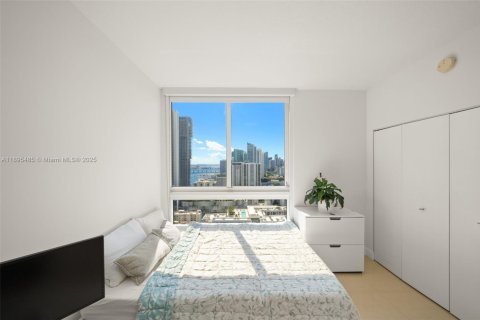 Condominio en venta en Miami, Florida, 3 dormitorios, 139.82 m2 № 2056280 - foto 20