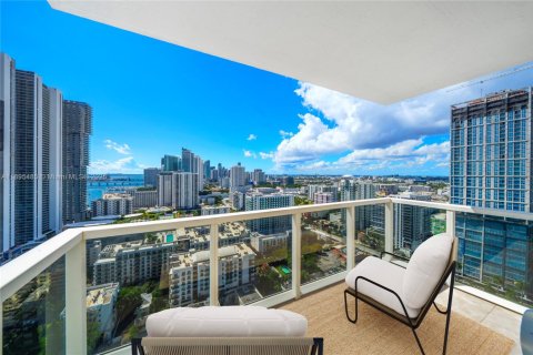 Condominio en venta en Miami, Florida, 3 dormitorios, 139.82 m2 № 2056280 - foto 15