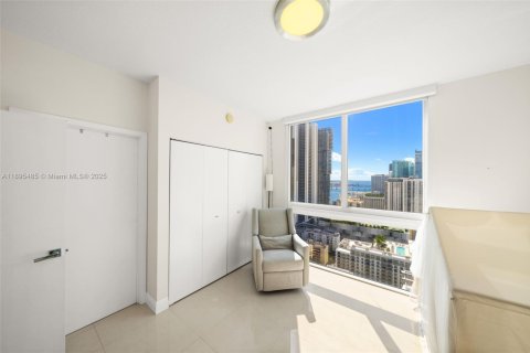 Condominio en venta en Miami, Florida, 3 dormitorios, 139.82 m2 № 2056280 - foto 25