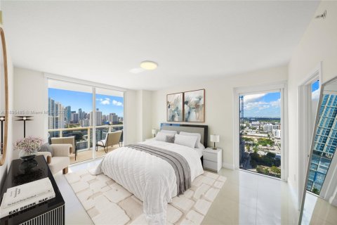 Condominio en venta en Miami, Florida, 3 dormitorios, 139.82 m2 № 2056280 - foto 14