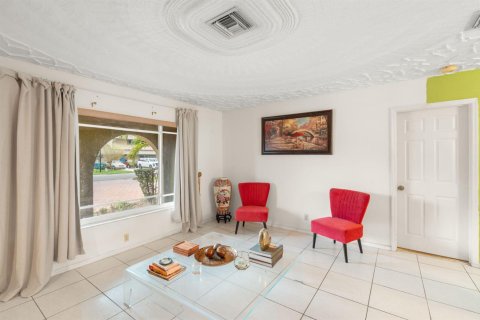 House in Miami Gardens, Florida 3 bedrooms, 204.38 sq.m. № 2083649 - photo 14