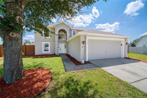 House in Orlando, Florida 4 bedrooms, 200.3 sq.m. № 2310728