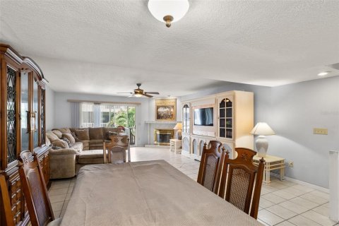 Adosado en venta en Tierra Verde, Florida, 2 dormitorios, 153.29 m2 № 1912206 - foto 12