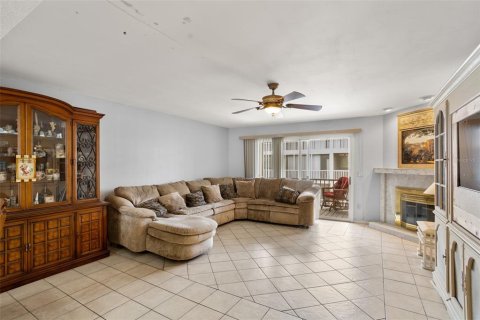 Adosado en venta en Tierra Verde, Florida, 2 dormitorios, 153.29 m2 № 1912206 - foto 9