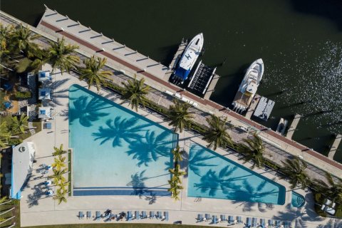 Condo in Aventura, Florida, 4 bedrooms  № 2027243 - photo 30