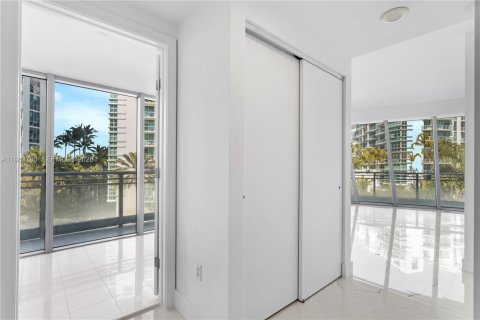 Condo in Aventura, Florida, 4 bedrooms  № 2027243 - photo 18