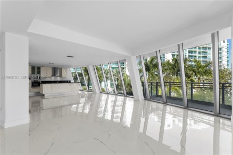 Condo in Aventura, Florida, 4 bedrooms  № 2027243 - photo 4