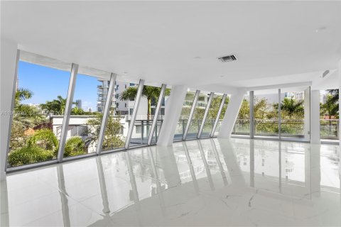 Condo in Aventura, Florida, 4 bedrooms  № 2027243 - photo 19