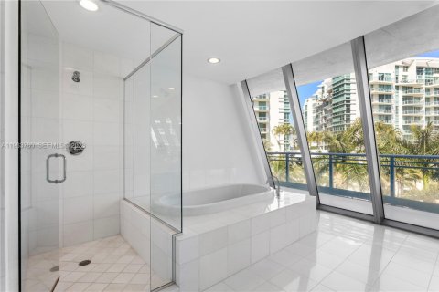 Condo in Aventura, Florida, 4 bedrooms  № 2027243 - photo 20