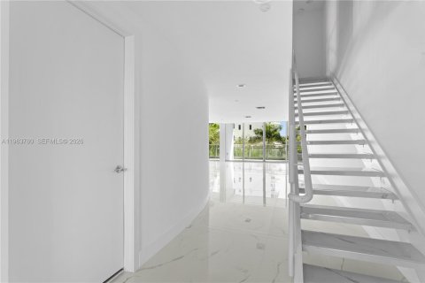 Condo in Aventura, Florida, 4 bedrooms  № 2027243 - photo 16