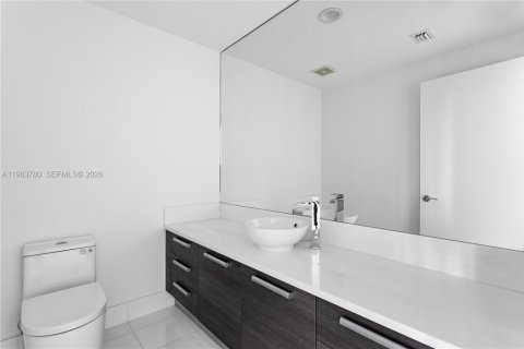 Condo in Aventura, Florida, 4 bedrooms  № 2027243 - photo 9