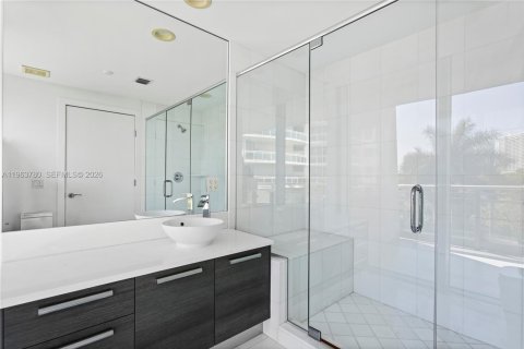 Condo in Aventura, Florida, 4 bedrooms  № 2027243 - photo 25