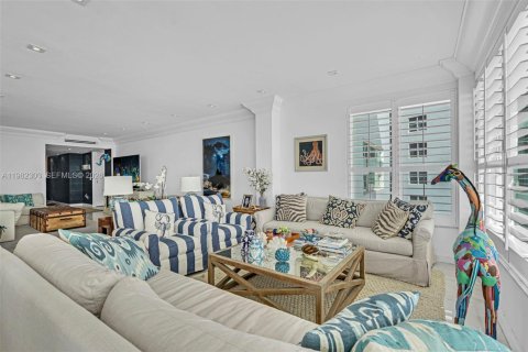 Copropriété à vendre à Miami Beach, Floride: 2 chambres, 163.23 m2 № 2047161 - photo 12
