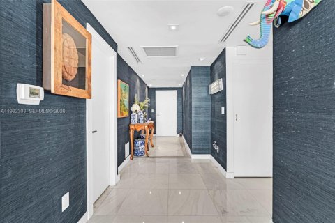 Copropriété à vendre à Miami Beach, Floride: 2 chambres, 163.23 m2 № 2047161 - photo 19