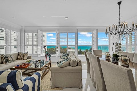 Copropriété à vendre à Miami Beach, Floride: 2 chambres, 163.23 m2 № 2047161 - photo 7