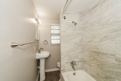 Снять в аренду виллу или дом в Тампа, Флорида 3 спальни, 81.75м2, № 2100578 - фото 12