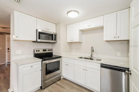 Снять в аренду виллу или дом в Тампа, Флорида 3 спальни, 81.75м2, № 2100578 - фото 7
