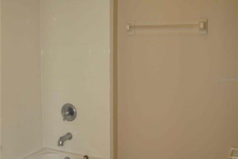 Casa en alquiler en Orlando, Florida, 4 dormitorios, 277.87 m2 № 1831159 - foto 23
