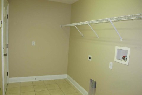 Casa en alquiler en Orlando, Florida, 4 dormitorios, 277.87 m2 № 1831159 - foto 25